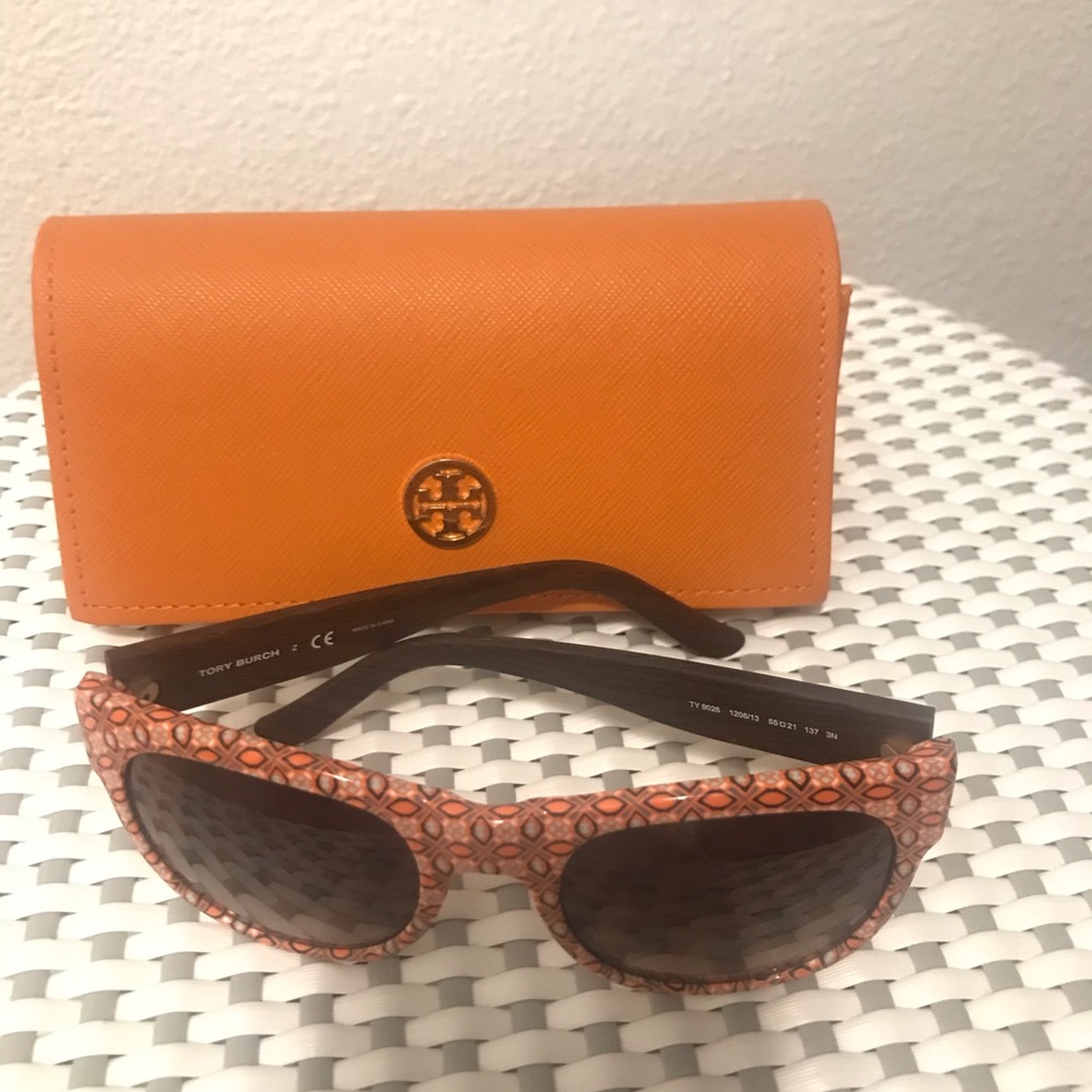 Tory Burch - Picture 2 of 2